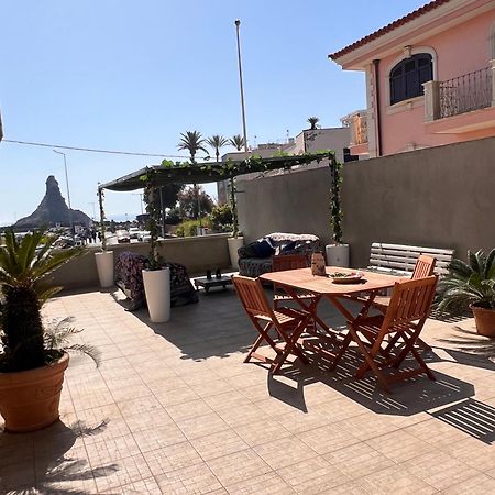 Terrazza Faraglioni Appartement Aci Trezza Buitenkant foto