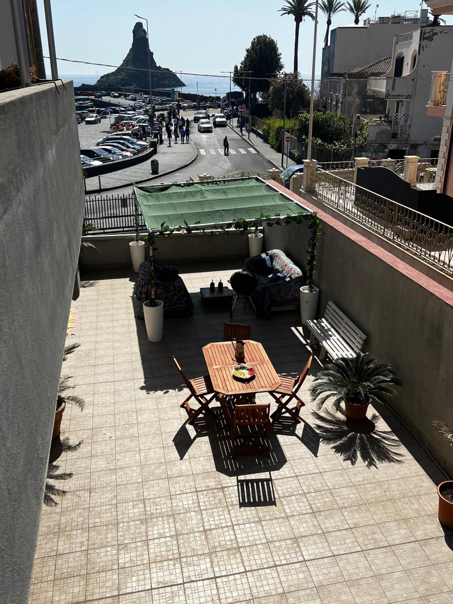Terrazza Faraglioni Appartement Aci Trezza Buitenkant foto